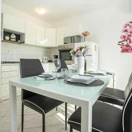 Andrija & Luce Apartment *