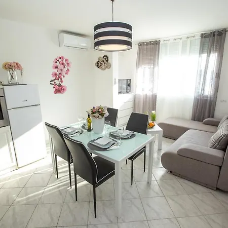 Apartment Andrija & Luce